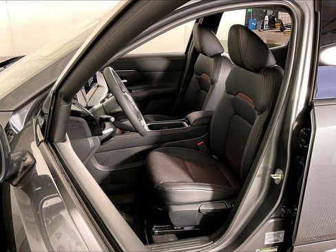 New 2026 Nissan Kicks SR w/ Cold Weather Package image 14