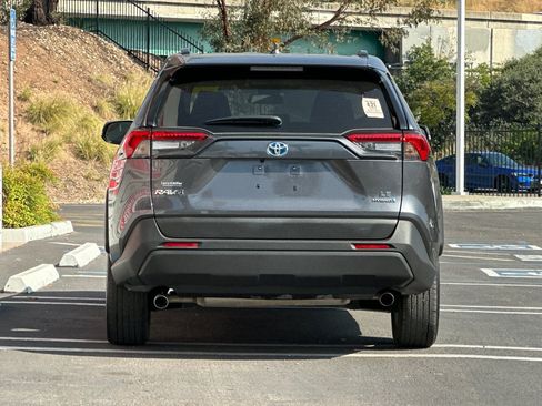 Used 2024 Toyota RAV4 LE image 4