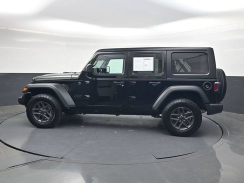 Used 2025 Jeep Wrangler Sport S AWD/4WD image 12