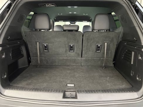 Used 2025 Buick Enclave Preferred AWD/4WD image 44