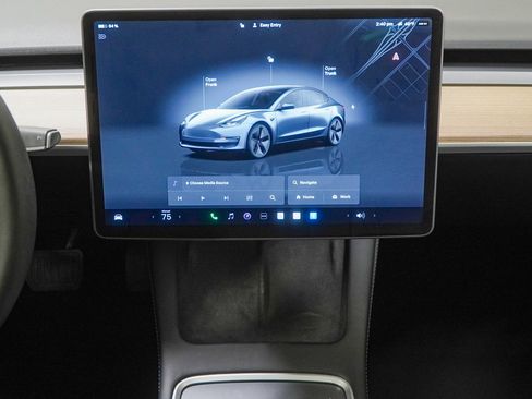Used 2022 Tesla Model 3 Long Range image 24