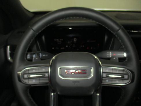 New 2026 GMC Terrain Elevation w/ Elevation Premium Package AWD/4WD image 18
