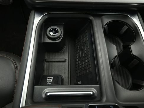 Certified 2025 Ford Expedition Active image 18