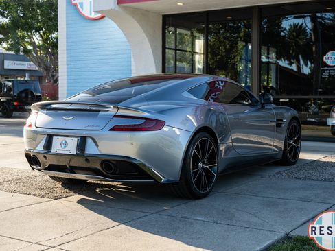 Used 2014 Aston Martin Vanquish Coupe RWD image 5