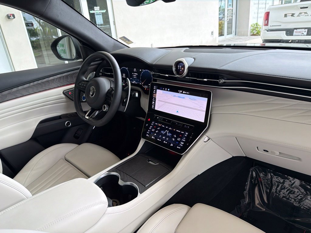 Used 2026 Maserati Grecale Modena AWD/4WD image 29
