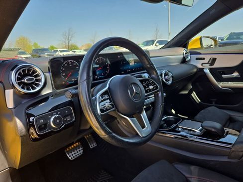 Used 2021 Mercedes-Benz CLA 250 4MATIC image 2