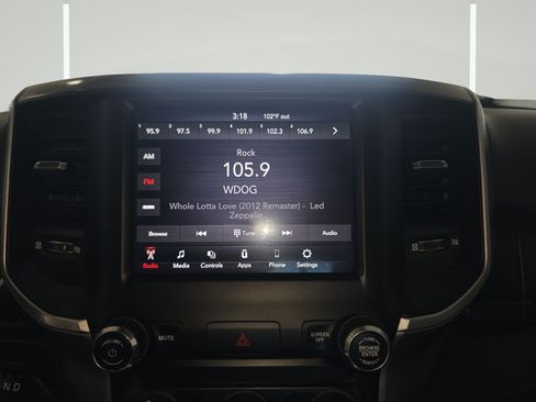 Used 2019 RAM 1500 Big Horn AWD/4WD image 18