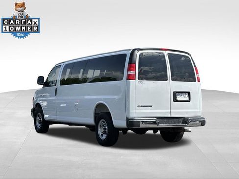 Used 2025 Chevrolet Express 3500 LT w/ LT Preferred Equipment Group RWD image 11