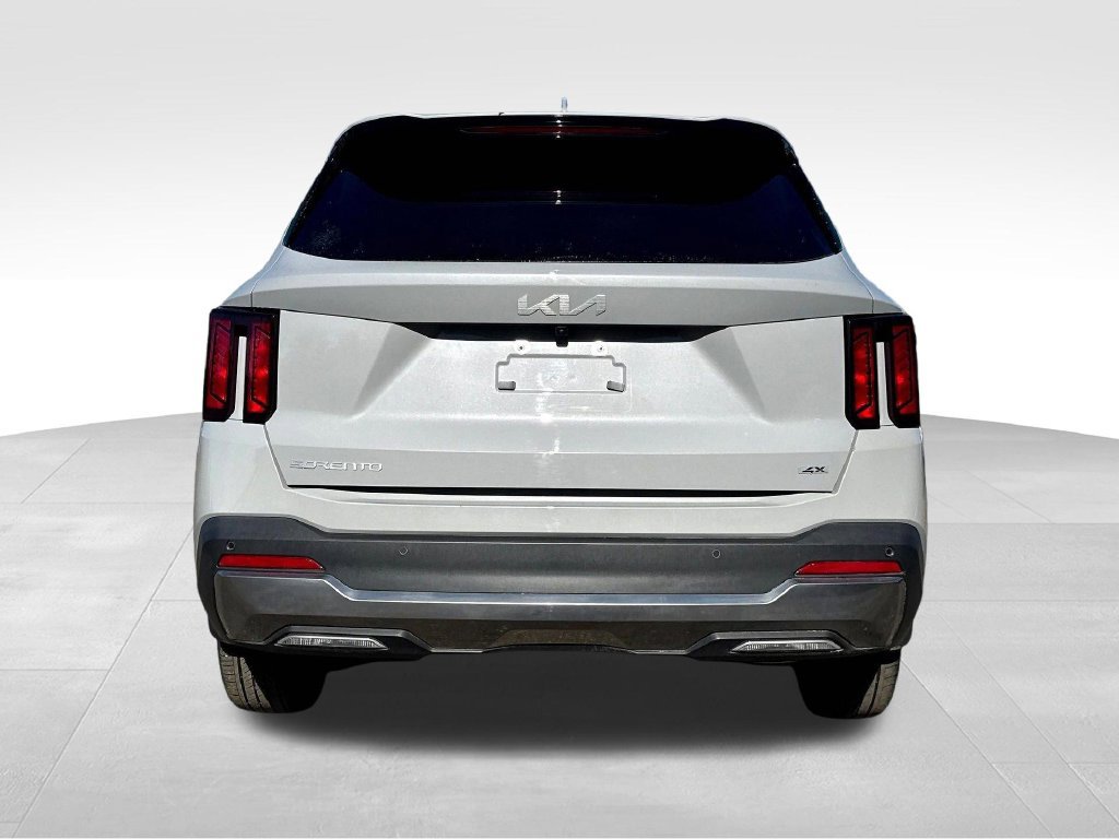 Used 2025 Kia Sorento S AWD/4WD image 7