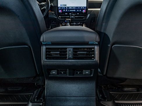 Used 2025 Lexus GX 550 AWD/4WD image 24