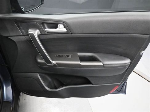 Used 2019 Kia Sportage LX image 31