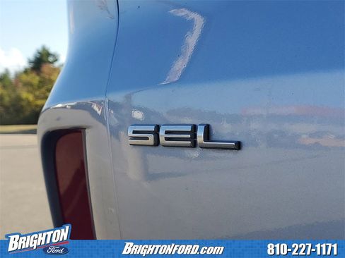 Used 2022 Ford Escape SEL w/ Class II Trailer Tow Package image 6