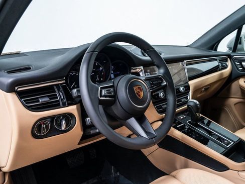 New 2026 Porsche Macan image 13