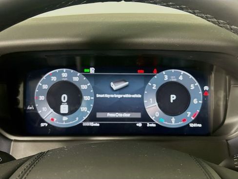 Used 2026 Land Rover Range Rover Velar Dynamic SE image 13