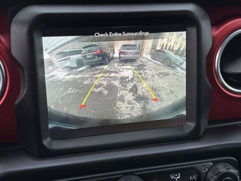 Used 2022 Jeep Wrangler Unlimited Rubicon w/ LED Lighting Group image 28