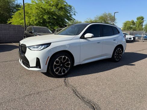 Used 2025 BMW X3 xDrive30i w/ Premium Package image 1