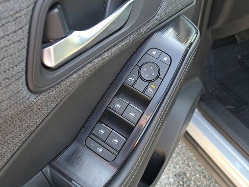 Certified 2023 Nissan Rogue SV image 15