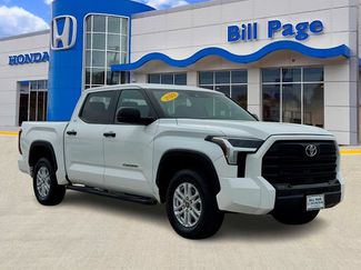 Used 2022 Toyota Tundra SR5 AWD/4WD video 1
