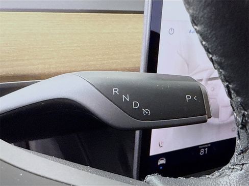 Used 2021 Tesla Model 3 Standard Range Plus image 10