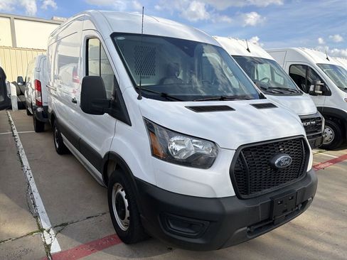 Used 2023 Ford Transit 150 Medium Roof image 2