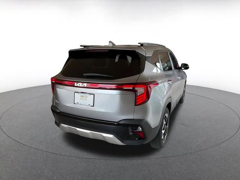 Used 2025 Kia Seltos S image 14