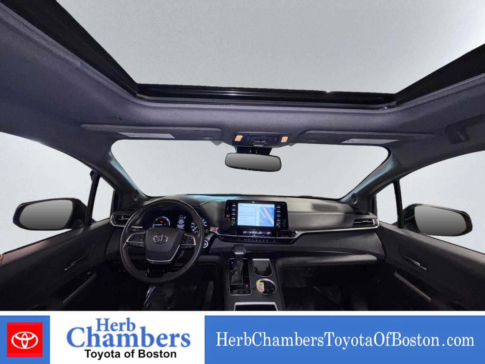Used 2021 Toyota Sienna XSE w/ XSE Plus Package AWD/4WD image 14