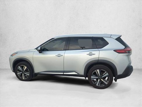 Used 2023 Nissan Rogue SL w/ SL Premium Package FWD image 6