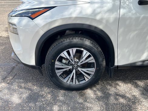 Used 2023 Nissan Rogue SV AWD/4WD image 26