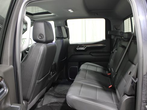 Used 2024 Chevrolet Silverado 1500 LT Trail Boss w/ LT Trail Boss Premium Package image 19