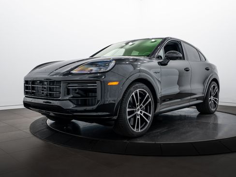 New 2026 Porsche Cayenne Turbo image 1