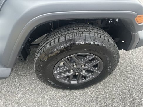 New 2024 Jeep Wrangler Unlimited Sport image 30