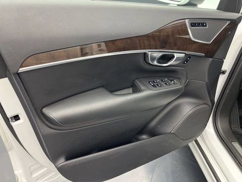 Used 2019 Volvo XC90 T5 Momentum w/ Advanced Package image 10