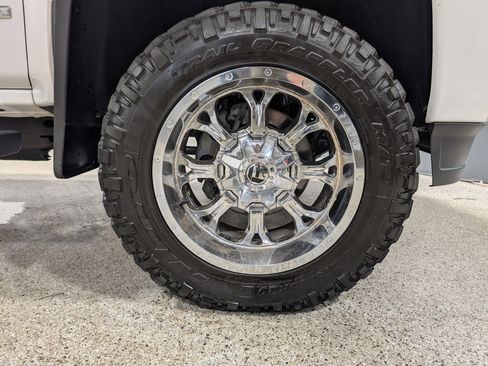 Used 2018 GMC Sierra 2500 Denali image 15