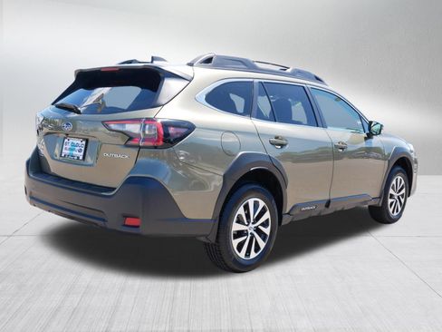 Certified 2025 Subaru Outback Premium AWD/4WD image 7