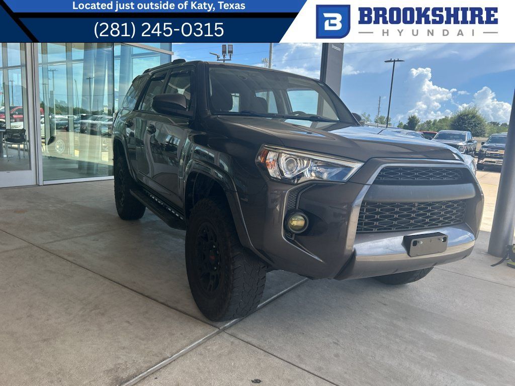 Used 2015 Toyota 4Runner SR5 AWD/4WD image 1