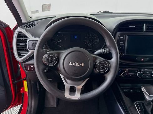 Used 2022 Kia Soul LX w/ Technology Package image 8