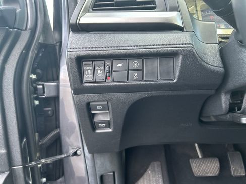 Used 2024 Honda Odyssey EX-L image 19