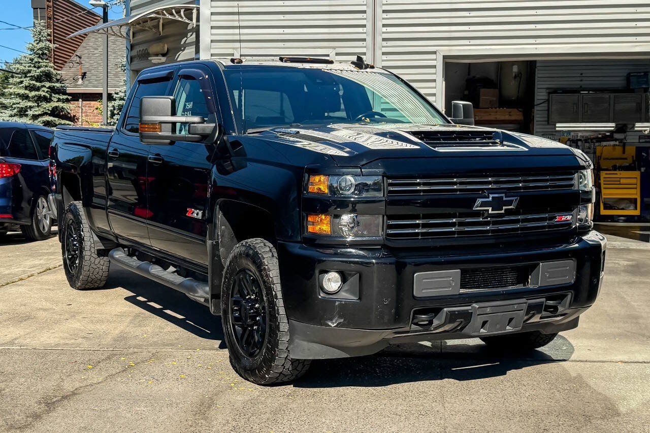 Used 2019 Chevrolet Silverado 2500 LTZ w/ Duramax Plus Package AWD/4WD image 1