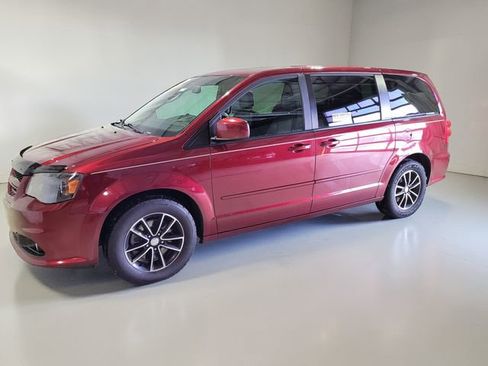 Used 2017 Dodge Grand Caravan GT image 17
