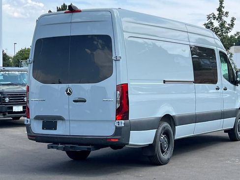 Used 2024 Mercedes-Benz Sprinter 2500 image 5