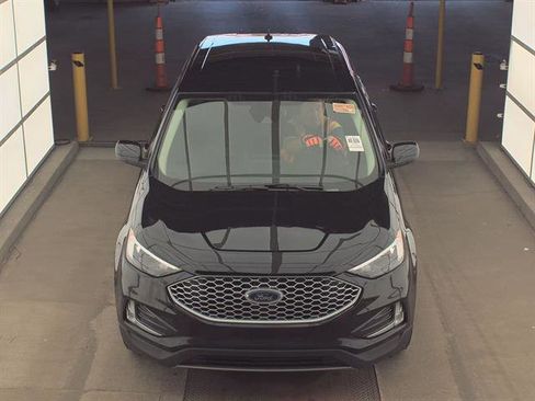 Used 2024 Ford Edge SEL w/ Convenience Package AWD/4WD image 2
