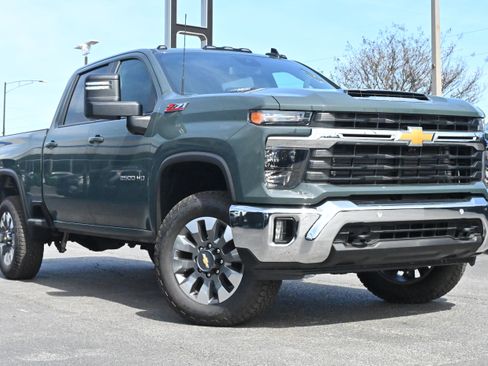 New 2026 Chevrolet Silverado 2500 LT w/ All Star Edition AWD/4WD image 2