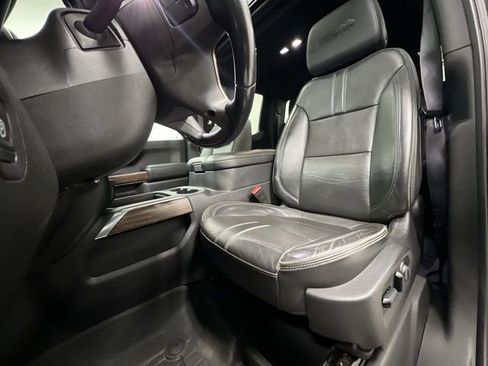 Used 2021 Chevrolet Silverado 1500 High Country w/ Technology Package image 20