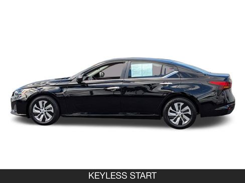 Used 2024 Nissan Altima 2.5 S FWD image 5