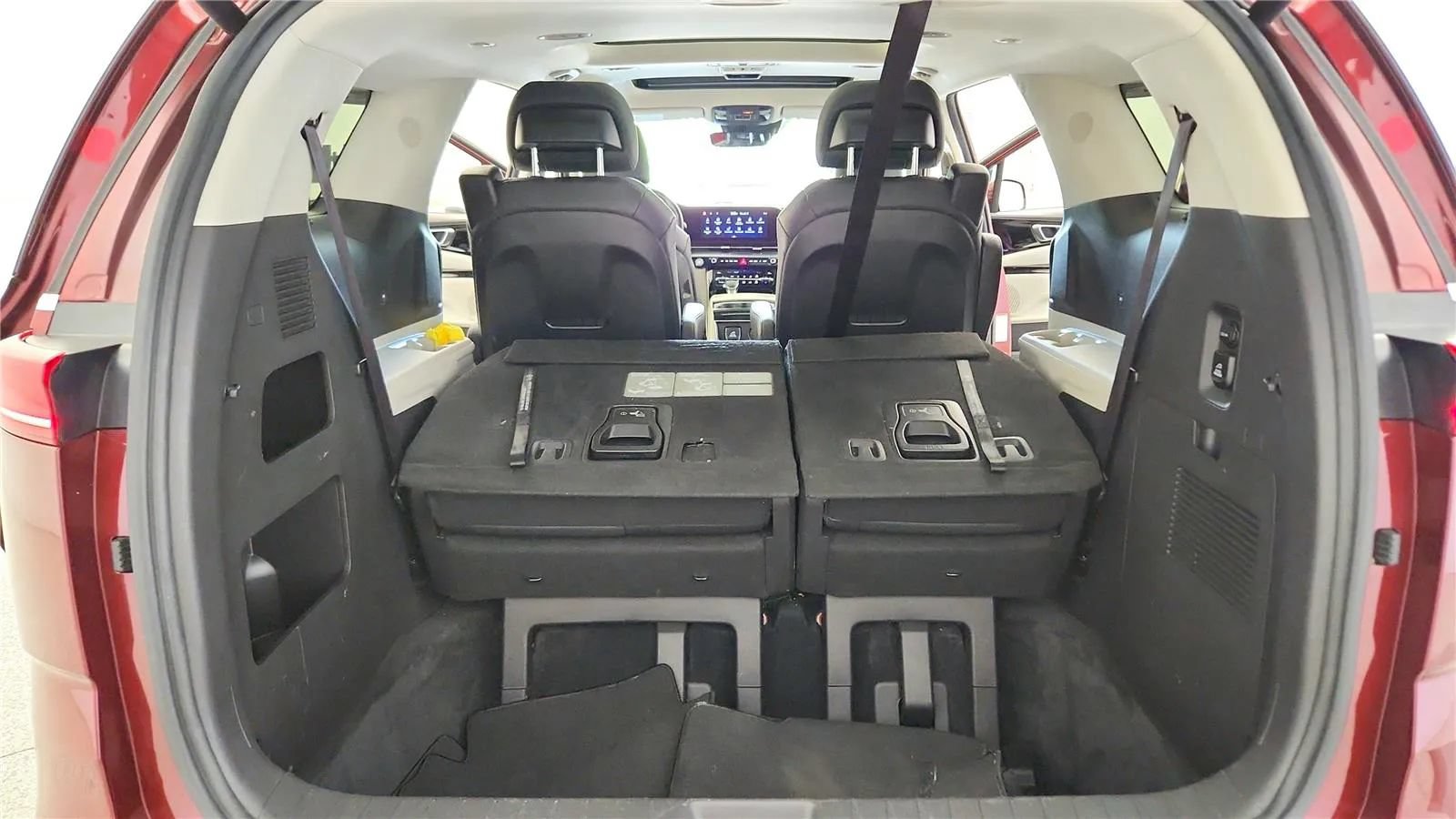 Used 2022 Kia Carnival SX Prestige FWD image 31