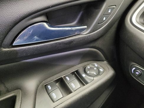 Used 2022 Chevrolet Equinox LT FWD image 27