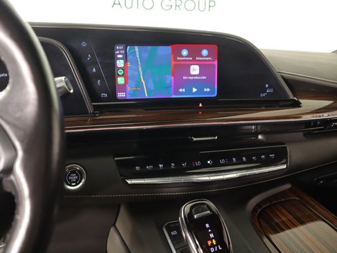 Used 2023 Cadillac Escalade Premium Luxury image 5