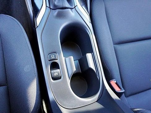 Used 2025 Toyota Corolla LE image 27