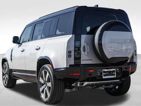 New 2026 Land Rover Defender 110 X AWD/4WD image 6