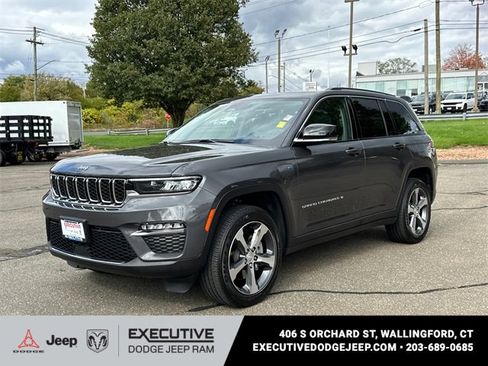 Used 2023 Jeep Grand Cherokee 4WD 4xe image 1